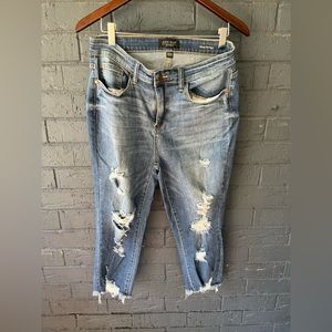 Judy Blue Los Angeles skinny fit capri 13/31